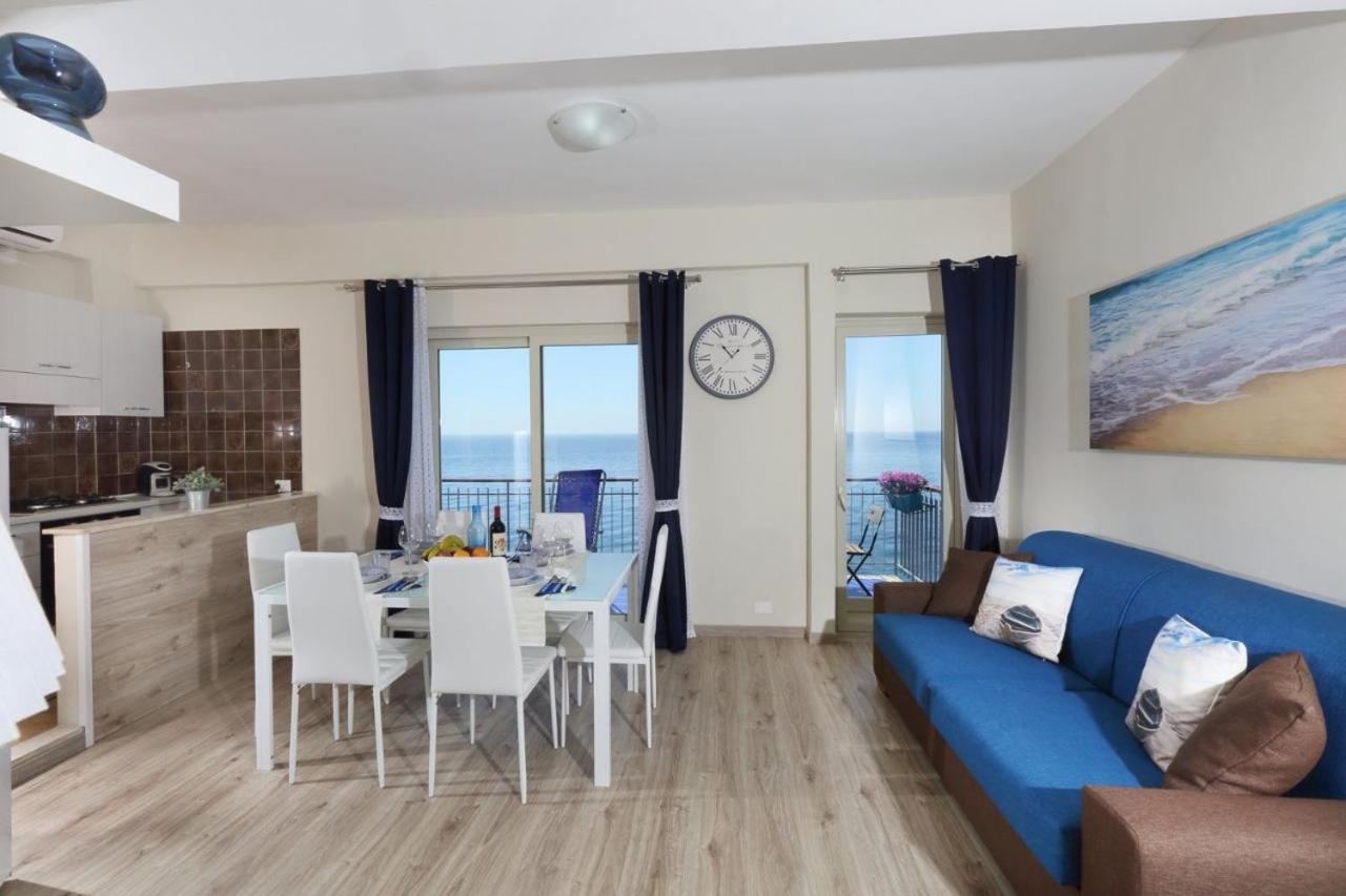 Il Cavalluccio Marino Apartment Santa Teresa Di Riva Exterior photo
